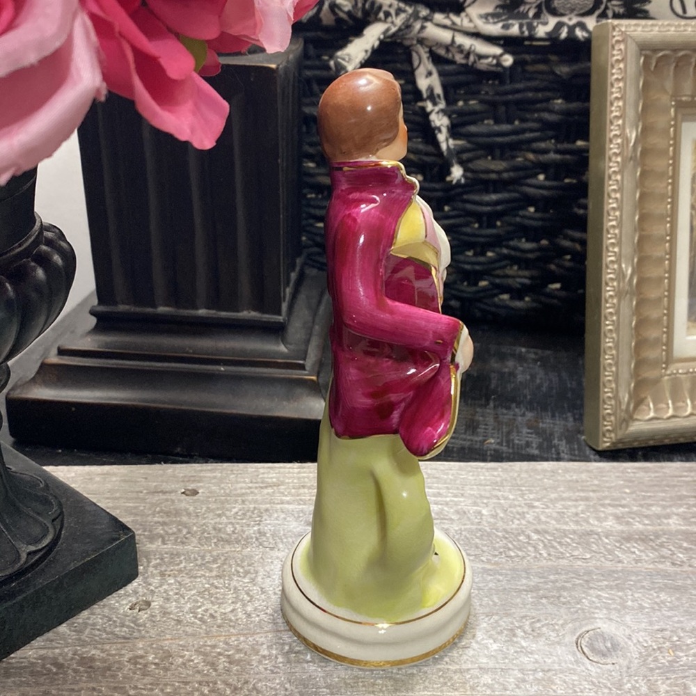 Vintage Coventry Figurine of Gentleman in Pink Jacket and Yellow Trousers! - Picture 4 of 7